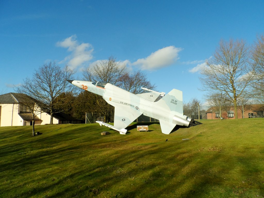 014Replica F-5E.jpg