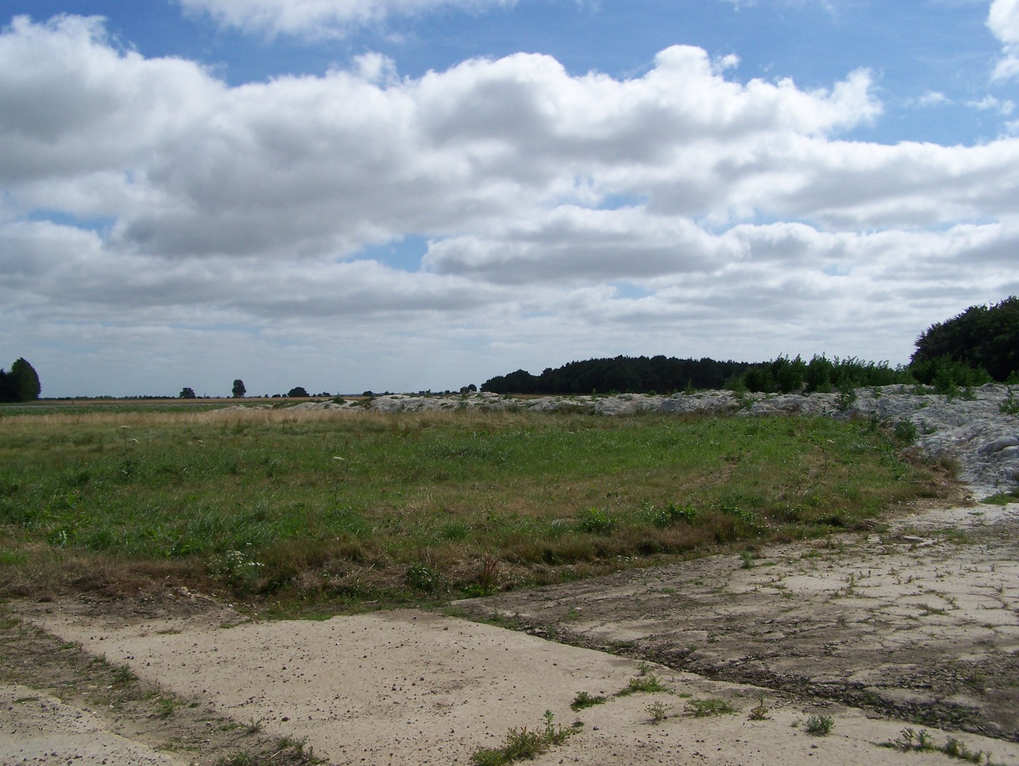008Rubble and mounds of earth on north side marking position of both demolished control towers 14:7:06.JPG