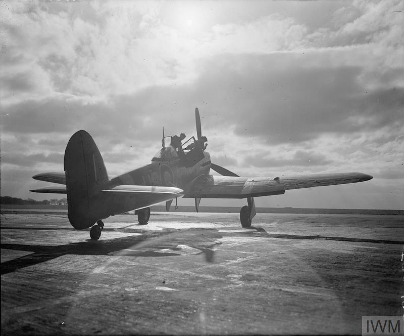 003IWM (CH 9249) .jpg