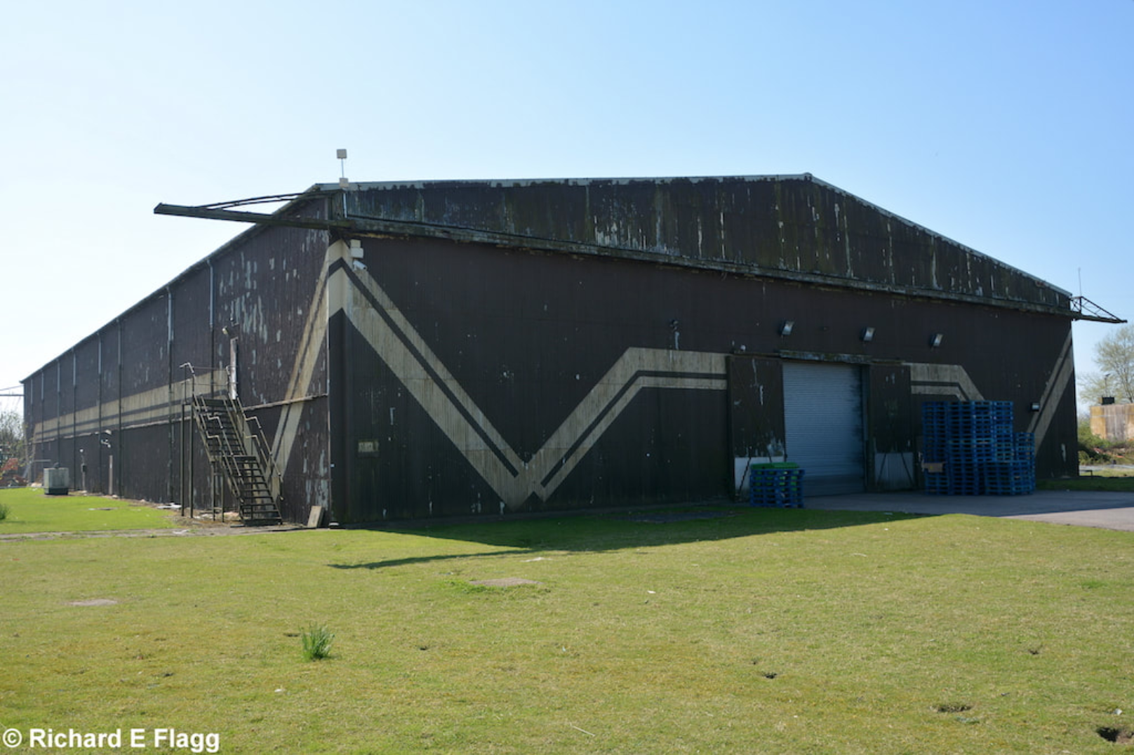 028-2 SAD Hangar : T2 Aircraft Shed : USAFE Warehouse (Building 552) - 9 April 2017.png