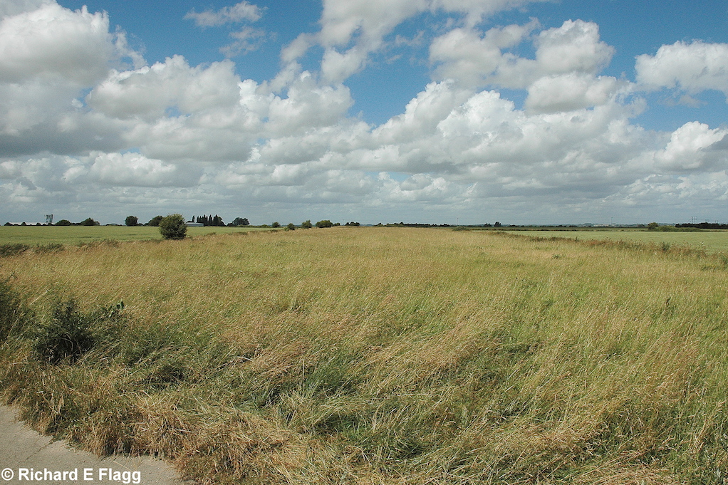 005Runway 16:34. Looking north west - 5 July 2008.png
