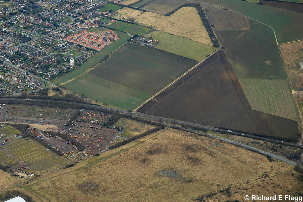 016Aerial View of RAF Mepal Airfield 3 - 22 February 2009.png