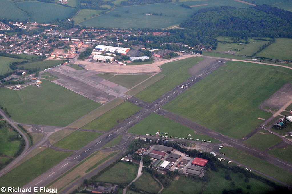 015Aerial View of North Weald Airfield - 9 June 2010.png