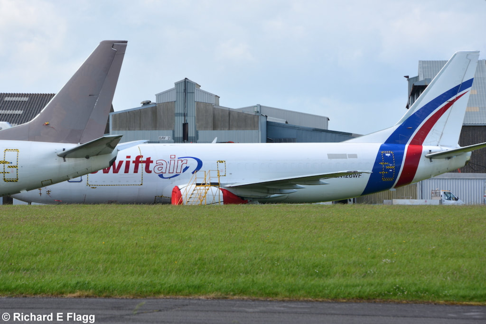 004Boeing 737-301 (N126WF) - 6 June 2017.png