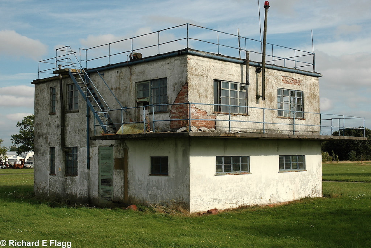 013Control Tower : Watch Office for Bomber Stations and Operational Training Unit's (Building 92) - 25 August 2008.png