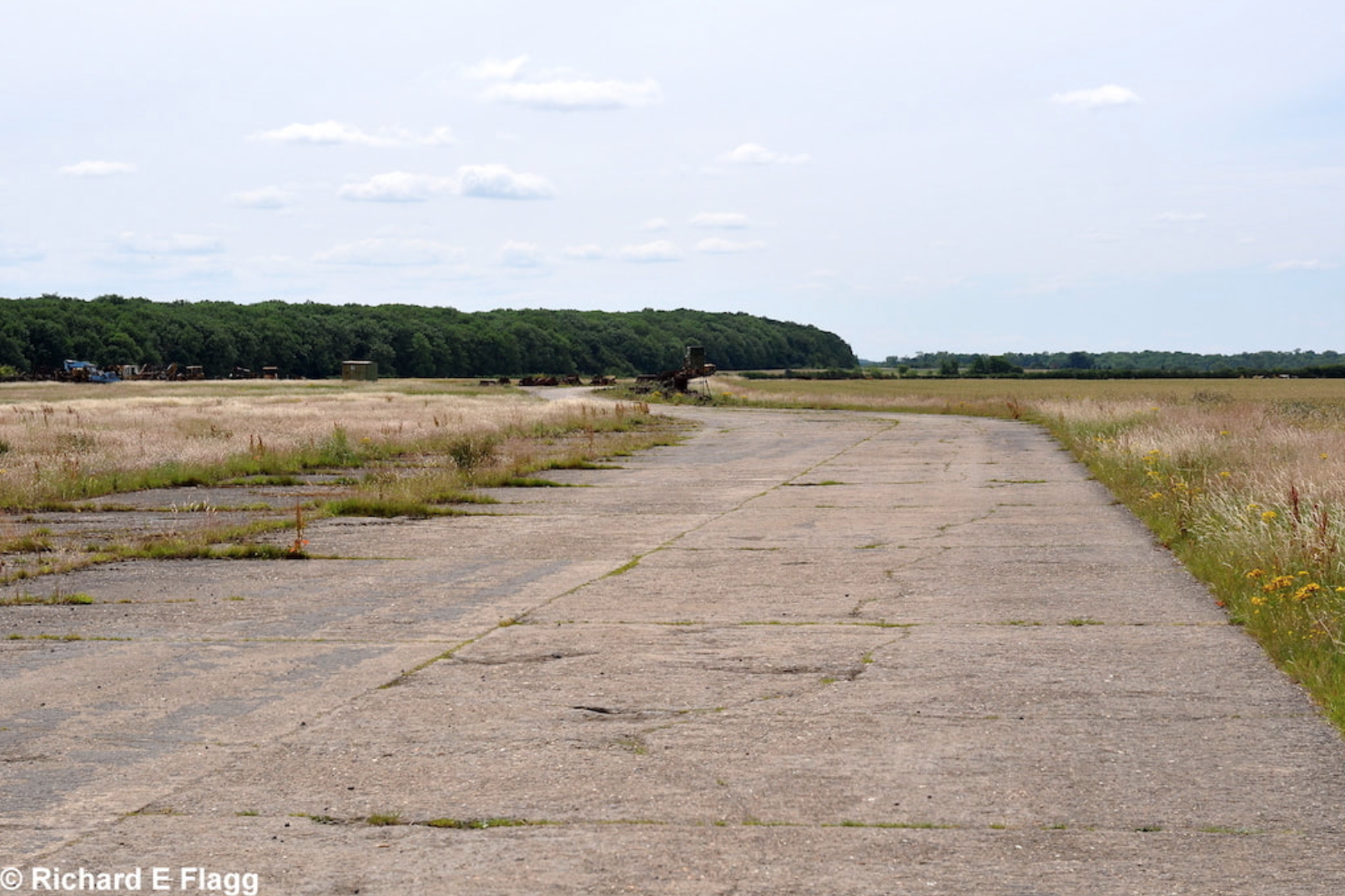 001Taxiway at the east of the airfield. Looking south 2 - 14 July 2011.png