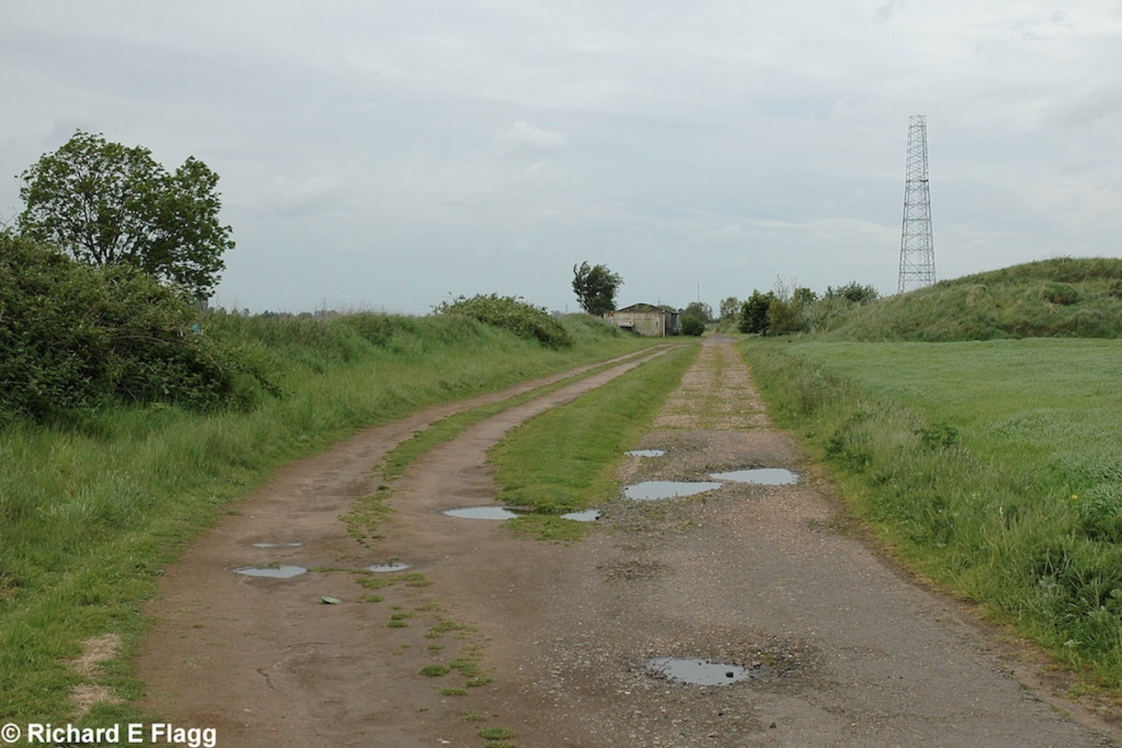 002Taxiway at the north east of the airfield. Looking south west from Chalk Lane - 26 May 2008.png