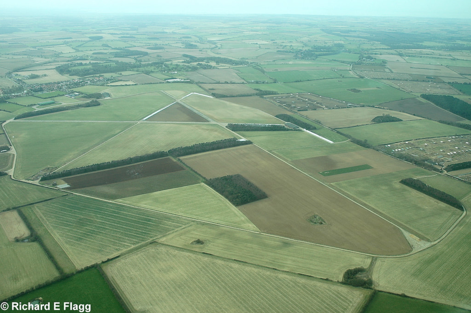 004Aerial View of RAF Great Massingham Airfield - 15 March 2009.png
