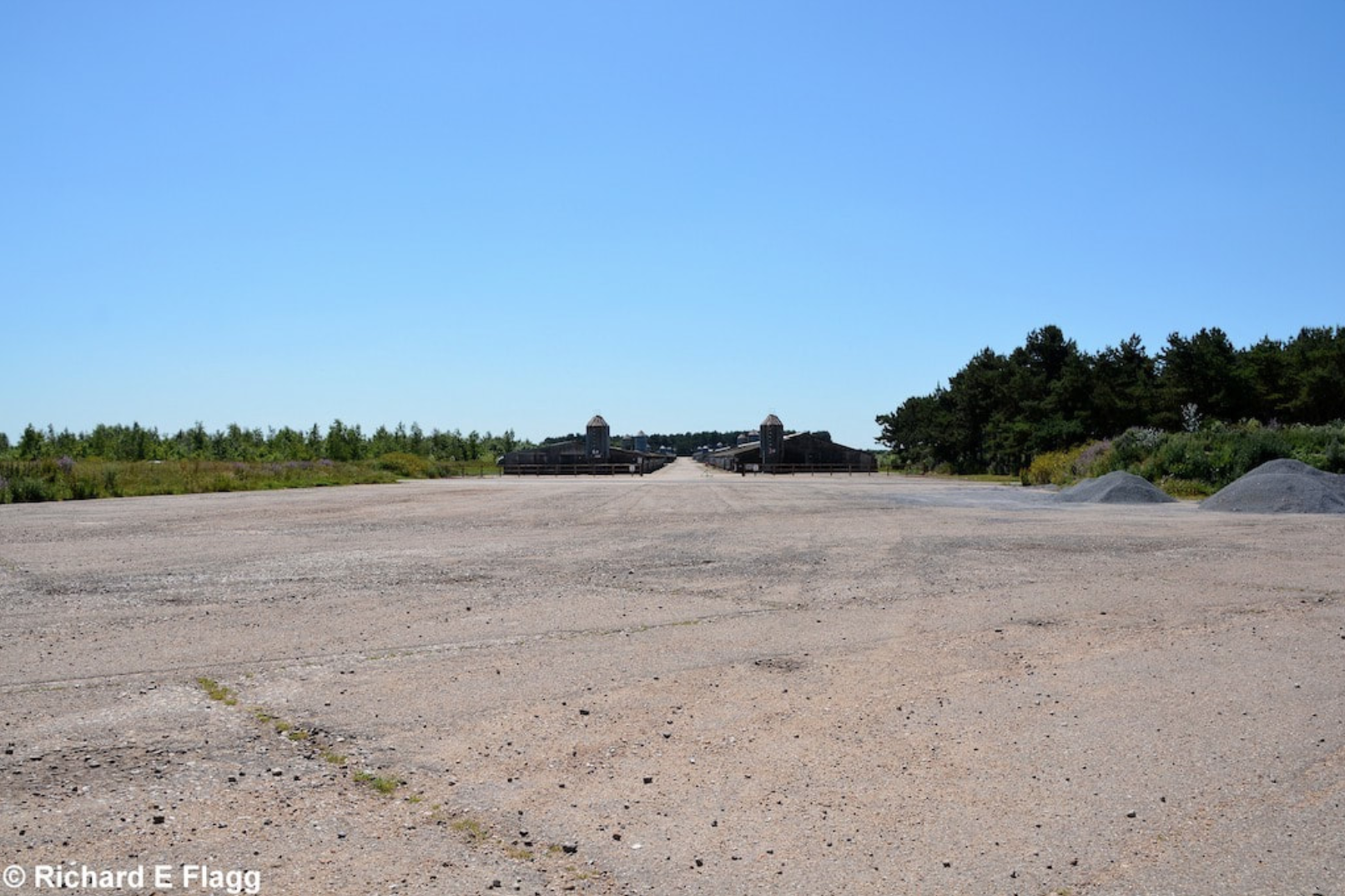 019Runway 02:20. Looking south from the runway 07:25 intersection - 30 June 2015.png