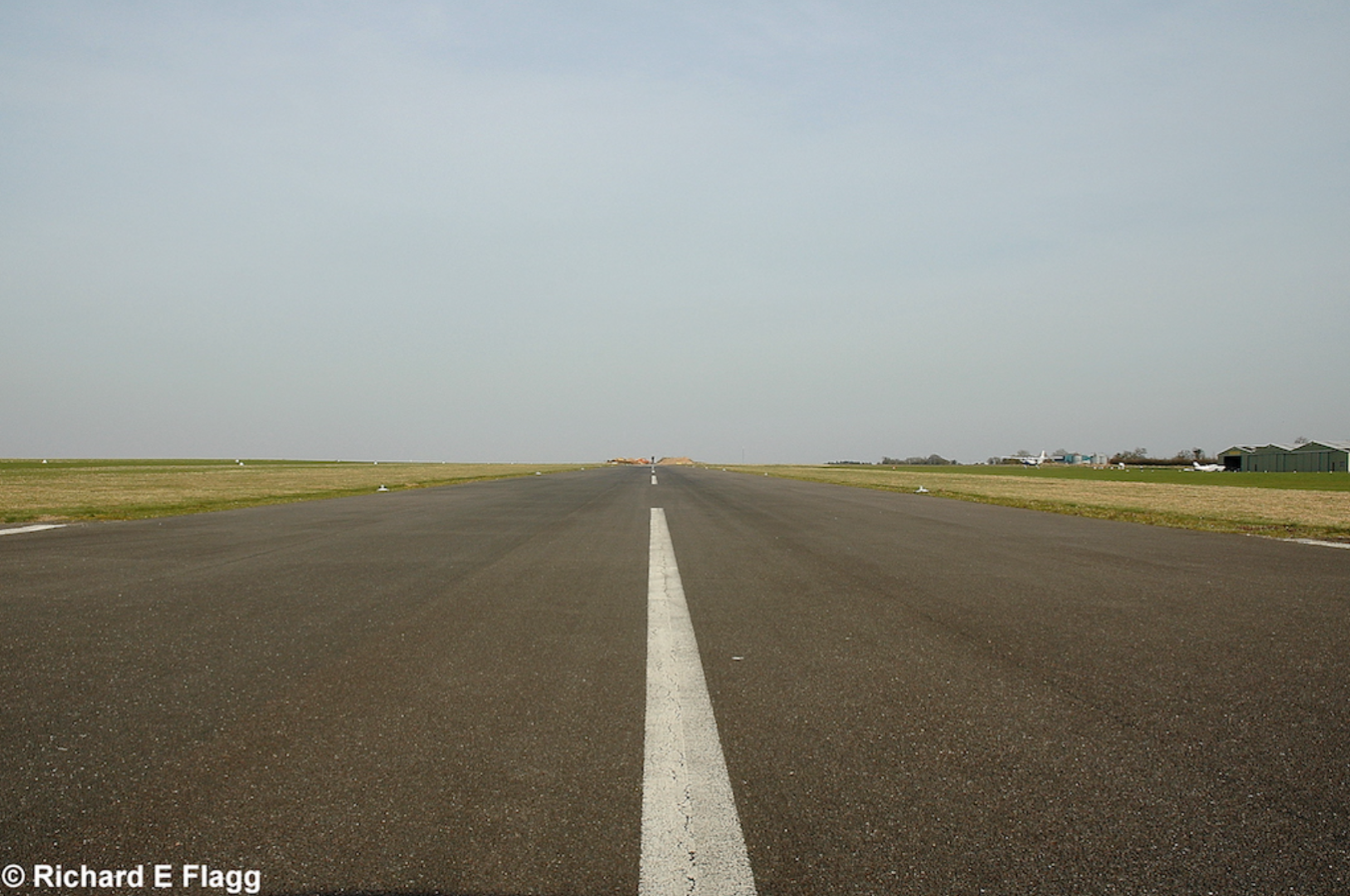 001Looking east from the runway 08 threshold - 16 March 2009.png